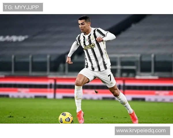 学生与足球明星C罗的梦想之路如何激励年轻一代追逐足球梦想